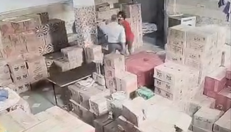 असिस्टेंट आबकारी कमिश्नर ने की मारपीट असिस्टेंट आबकारी कमिश्नर ने की मारपीट