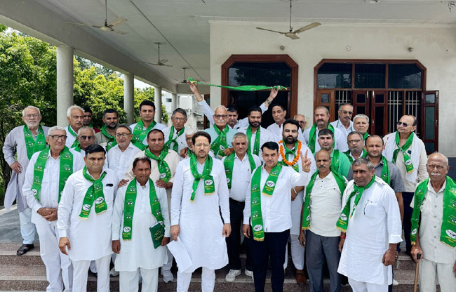 सोनीपत: इंडियन नेशनल लोकदल पार्टी चयनित जिला कार्यकारिणी सोनीपत: इंडियन नेशनल लोकदल पार्टी चयनित जिला कार्यकारिणी