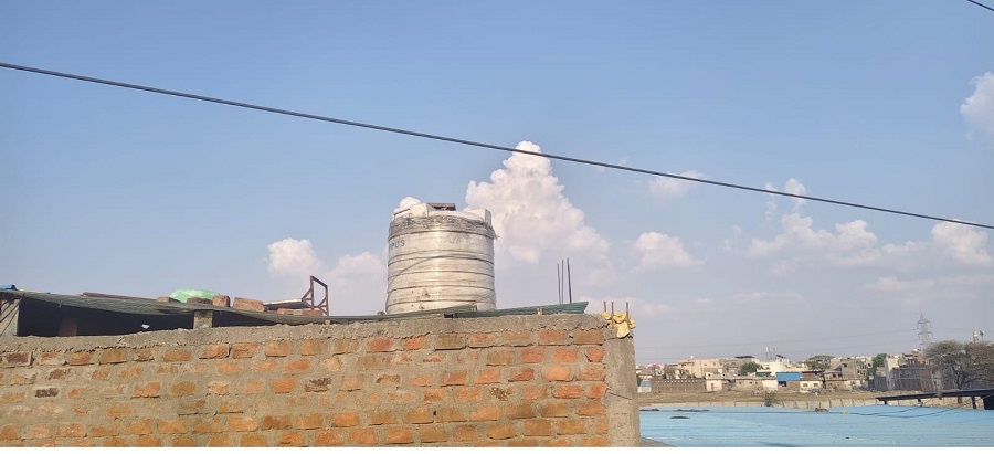 इंदौर शहर में ट्रांसमिशन लाइनों के नीचे बने मकान के मालिकों को नोटिस जारी इंदौर शहर में ट्रांसमिशन लाइनों के नीचे बने मकान के मालिकों को नोटिस जारी