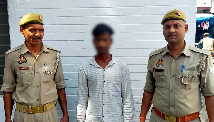 गिरफ्तार हेरोइन तस्कर। गिरफ्तार हेरोइन तस्कर।