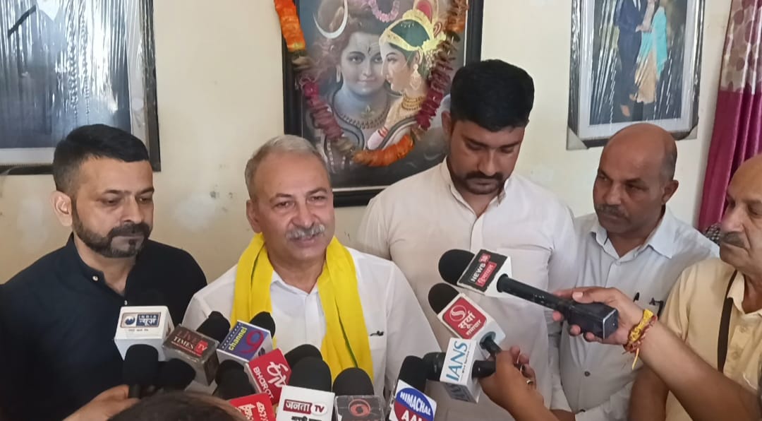 मुख्यमंत्री के राजनीतिक सलाहकार सुनील शर्मा बिट्टू मुख्यमंत्री के राजनीतिक सलाहकार सुनील शर्मा बिट्टू