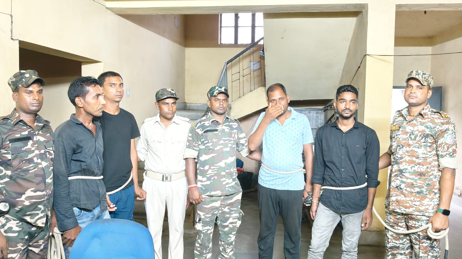गिरफ्तार आरोपी गिरफ्तार आरोपी