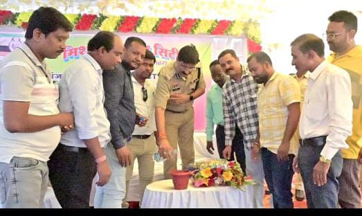 चांपा बना सुरक्षित शहर: AI से लैस 70 सीसीटीवी कैमरे लगाए गए चांपा बना सुरक्षित शहर: AI से लैस 70 सीसीटीवी कैमरे लगाए गए