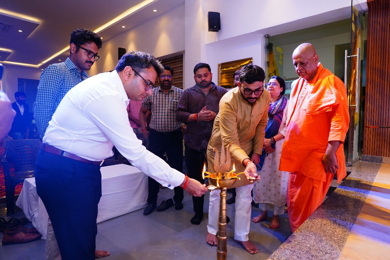 शंख संस्थान द्वारा आयोजित कार्यक्रम का छाया चित्र शंख संस्थान द्वारा आयोजित कार्यक्रम का छाया चित्र