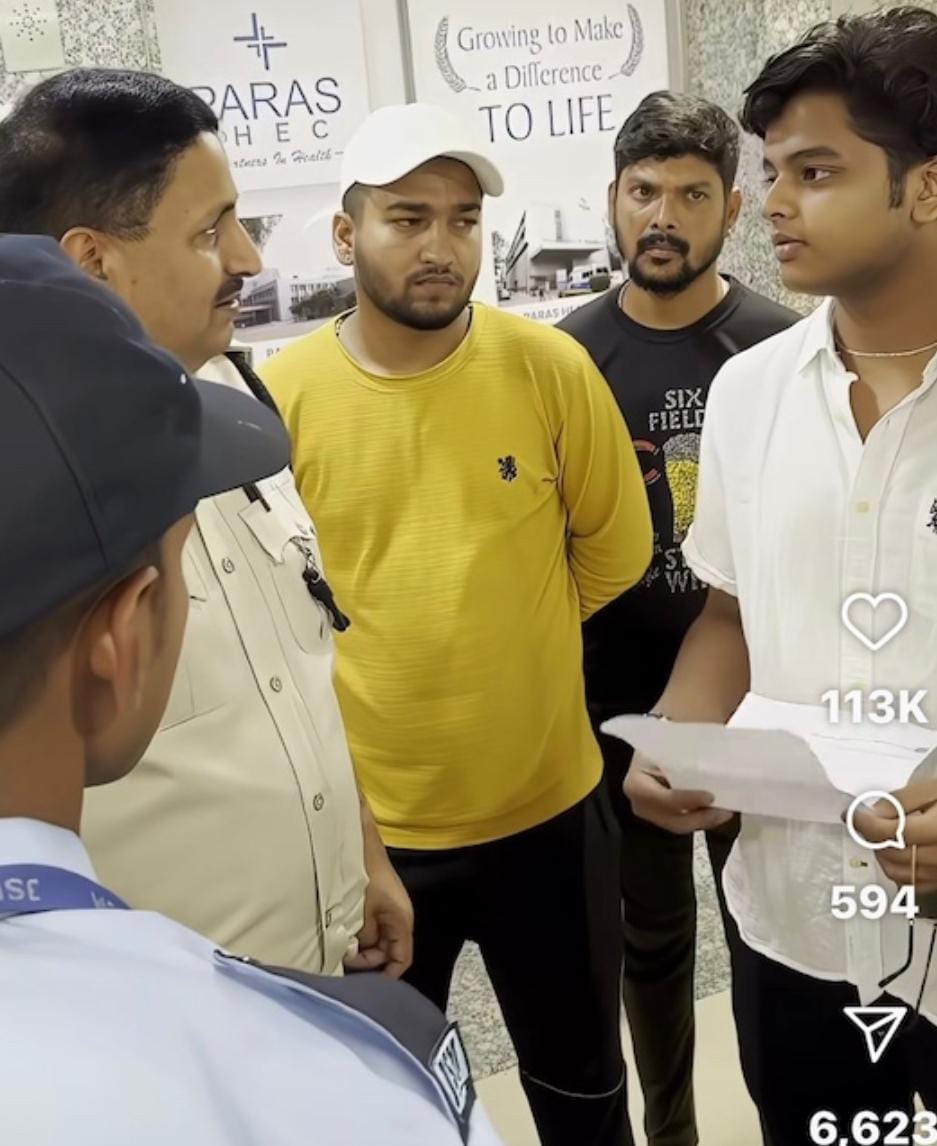 रिम्स में निरीक्षण करता मंत्री का बेटा कृष रिम्स में निरीक्षण करता मंत्री का बेटा कृष