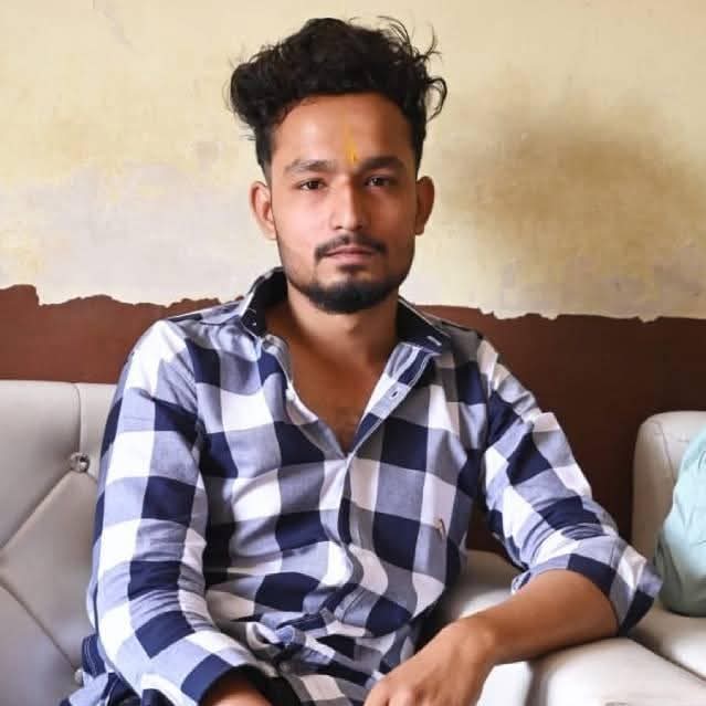 डाकघर के ब्रांच पोस्टमास्टर ने संदिग्ध परिस्थितियों में लगाई फांसी डाकघर के ब्रांच पोस्टमास्टर ने संदिग्ध परिस्थितियों में लगाई फांसी