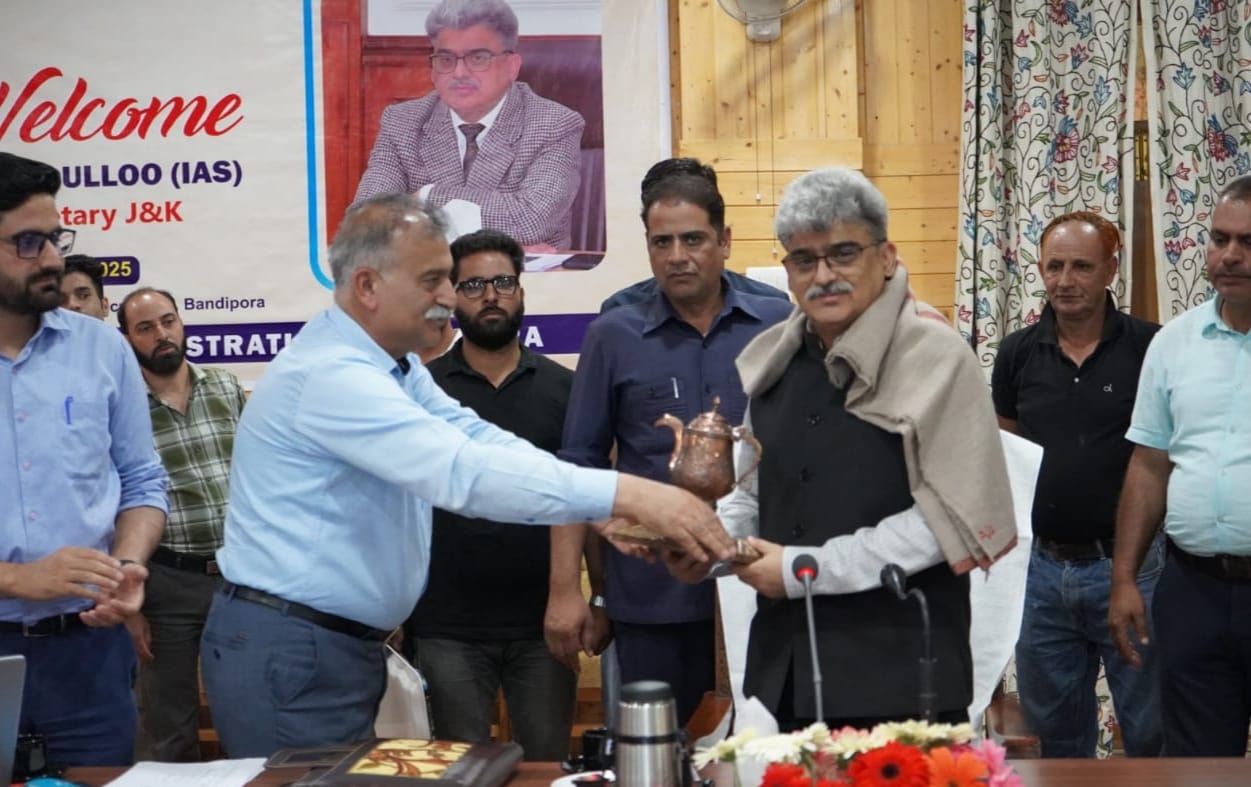 मुख्य सचिव ने बांदीपोरा जिले के विकास परिदृश्य की समीक्षा की