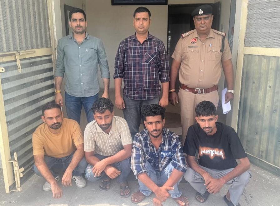 पानीपत पुलिस हिरासत में आरोपी पानीपत पुलिस हिरासत में आरोपी