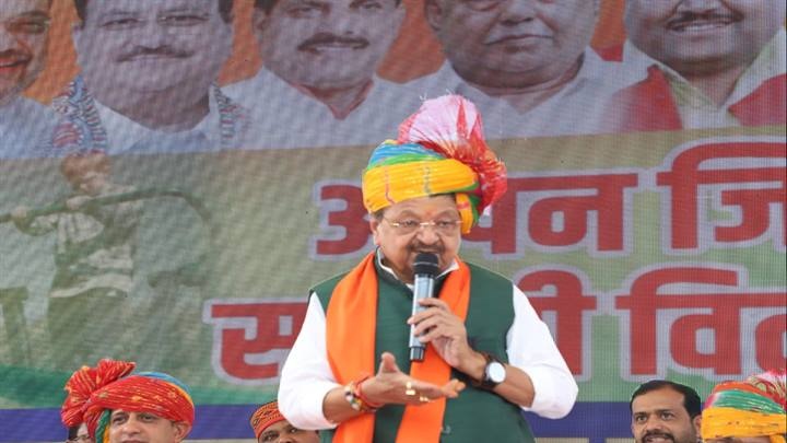 मंत्री विजयवर्गीय ने इंदौर को दी करोड़ों रुपये के विकास कार्यों की दी सौगात मंत्री विजयवर्गीय ने इंदौर को दी करोड़ों रुपये के विकास कार्यों की दी सौगात
