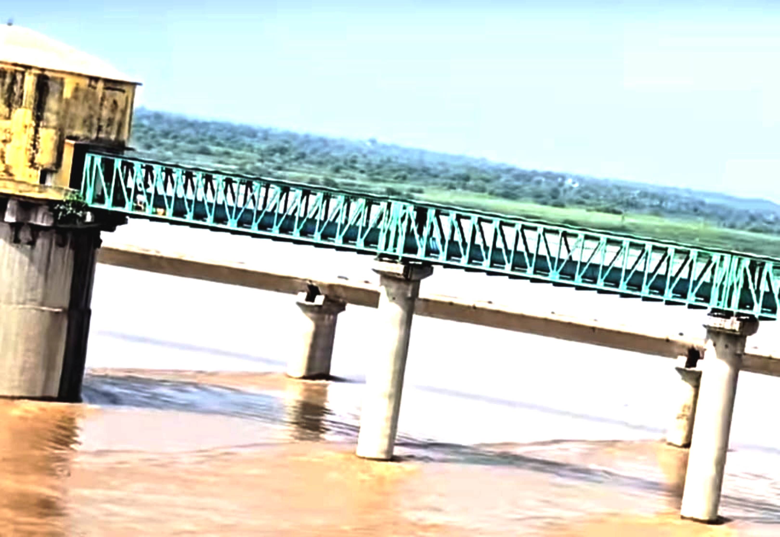 धौलपुर में चंबल नदी का जलस्तर खतरे के निशान के पार धौलपुर में चंबल नदी का जलस्तर खतरे के निशान के पार