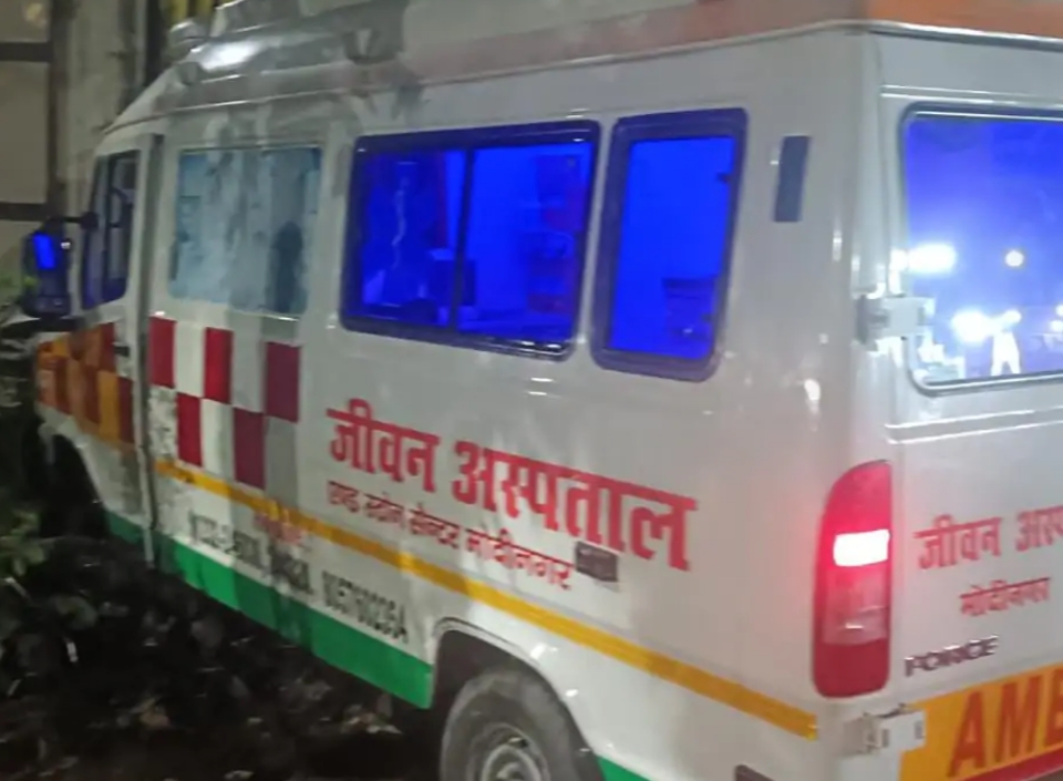 दुर्घटना ग्रस्त एम्बुलेंस