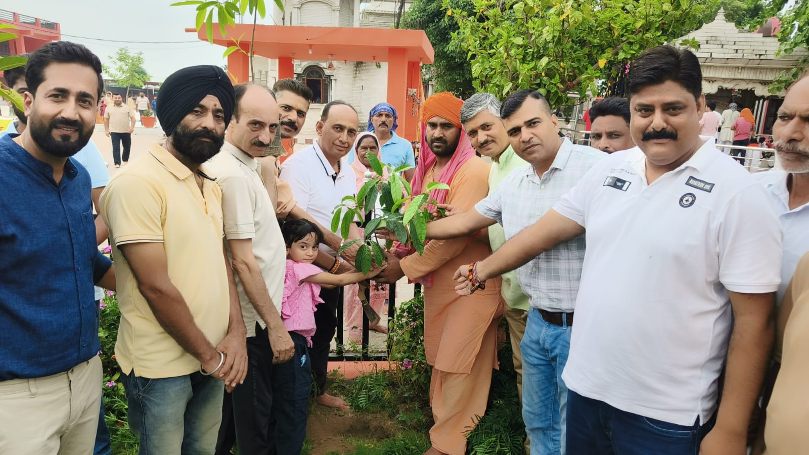 आरोग्य भारती की ओर से पौधरोपण कार्यक्रम, पर्यावरण संरक्षण का दिया संदेश आरोग्य भारती की ओर से पौधरोपण कार्यक्रम, पर्यावरण संरक्षण का दिया संदेश