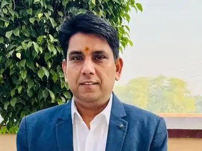 मुकेश वशिष्ठ। मुकेश वशिष्ठ।