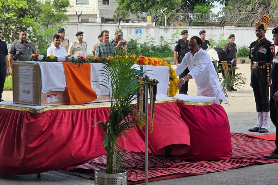 वीरगति को प्राप्त हुए सिपाही हरिओम नागर को मंत्री राकेश शुक्ला ने दी श्रद्धांजलि