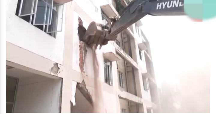 Image of the IIHM demolition in Silsako anti-encroachment drive on Monday. Image of the IIHM demolition in Silsako anti-encroachment drive on Monday.