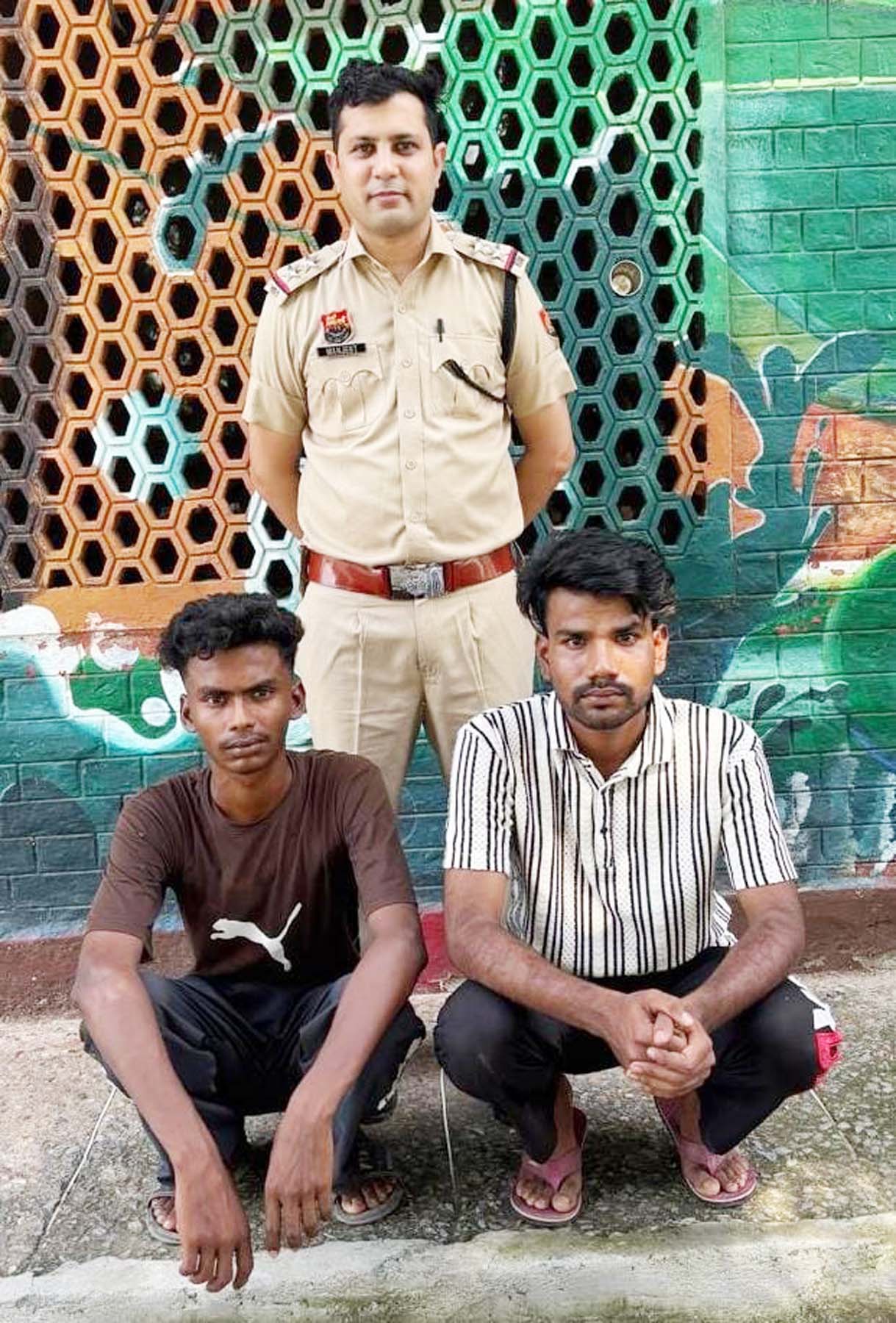 पुलिस गिरफ्त में साइबर ठगी में शामिल रहा आरोपी।