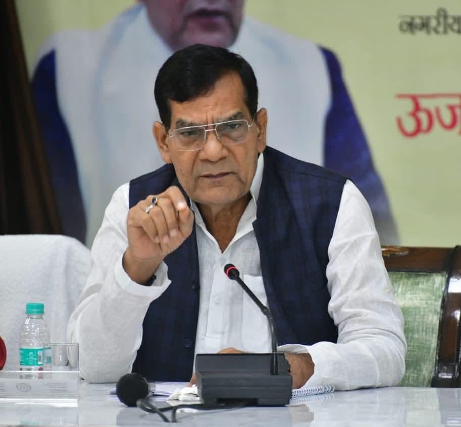उप्र सरकार में नगर विकास एवं ऊर्जा मंत्री एके शर्मा उप्र सरकार में नगर विकास एवं ऊर्जा मंत्री एके शर्मा