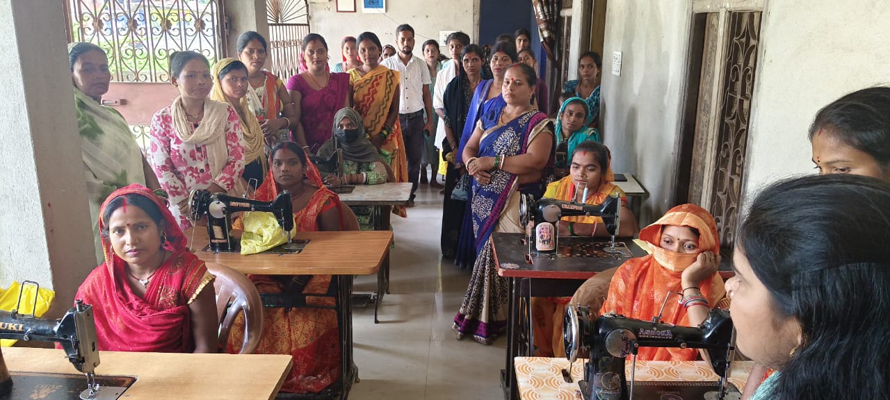 अररिया फोटो:सिलाई प्रशिक्षण अररिया फोटो:सिलाई प्रशिक्षण