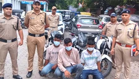 बाईक चोरियों की घटनाओं का पुलिस ने किया खुलासा