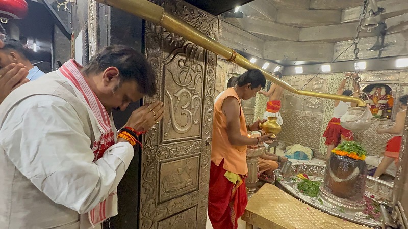 उपमुख्यमंत्री शुक्ल ने किए बाबा महाकाल के दर्शन उपमुख्यमंत्री शुक्ल ने किए बाबा महाकाल के दर्शन
