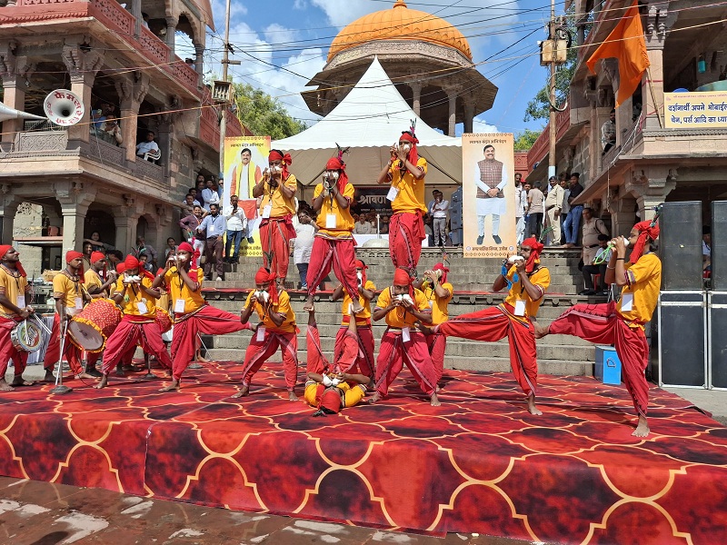 मनमोहक प्रस्तुति