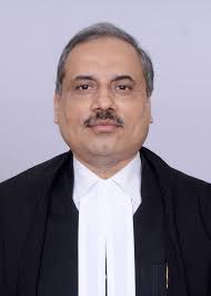हाईकोर्ट के चीफ जस्टिस रमेश कुमार सिन्हा हाईकोर्ट के चीफ जस्टिस रमेश कुमार सिन्हा