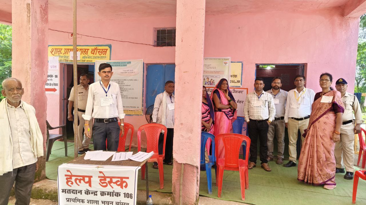 दमोह-पेपर लेस चुनाव को लेकर मतदाताओं में उत्साह हटा के गैसाबाद में मतदान जारी दमोह-पेपर लेस चुनाव को लेकर मतदाताओं में उत्साह हटा के गैसाबाद में मतदान जारी
