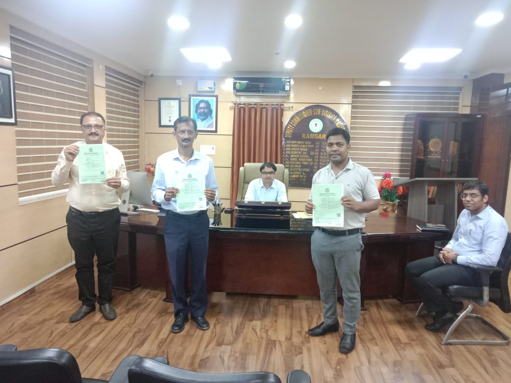एम ओ यू के दौरान अधिकारी एम ओ यू के दौरान अधिकारी