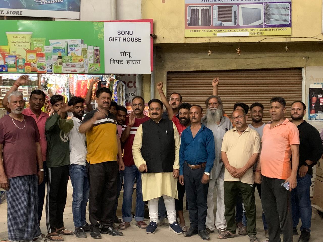 हर दिन बुझ रहा है एक चिराग – चिट्टे का ज़हर निगल रहा है जम्मू के नवयुवकों की ज़िंदगियां- राजीव चाढक हर दिन बुझ रहा है एक चिराग – चिट्टे का ज़हर निगल रहा है जम्मू के नवयुवकों की ज़िंदगियां- राजीव चाढक