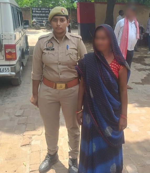 दहेज हत्या के मामले में गिरफ्तार महिला आरोपी।