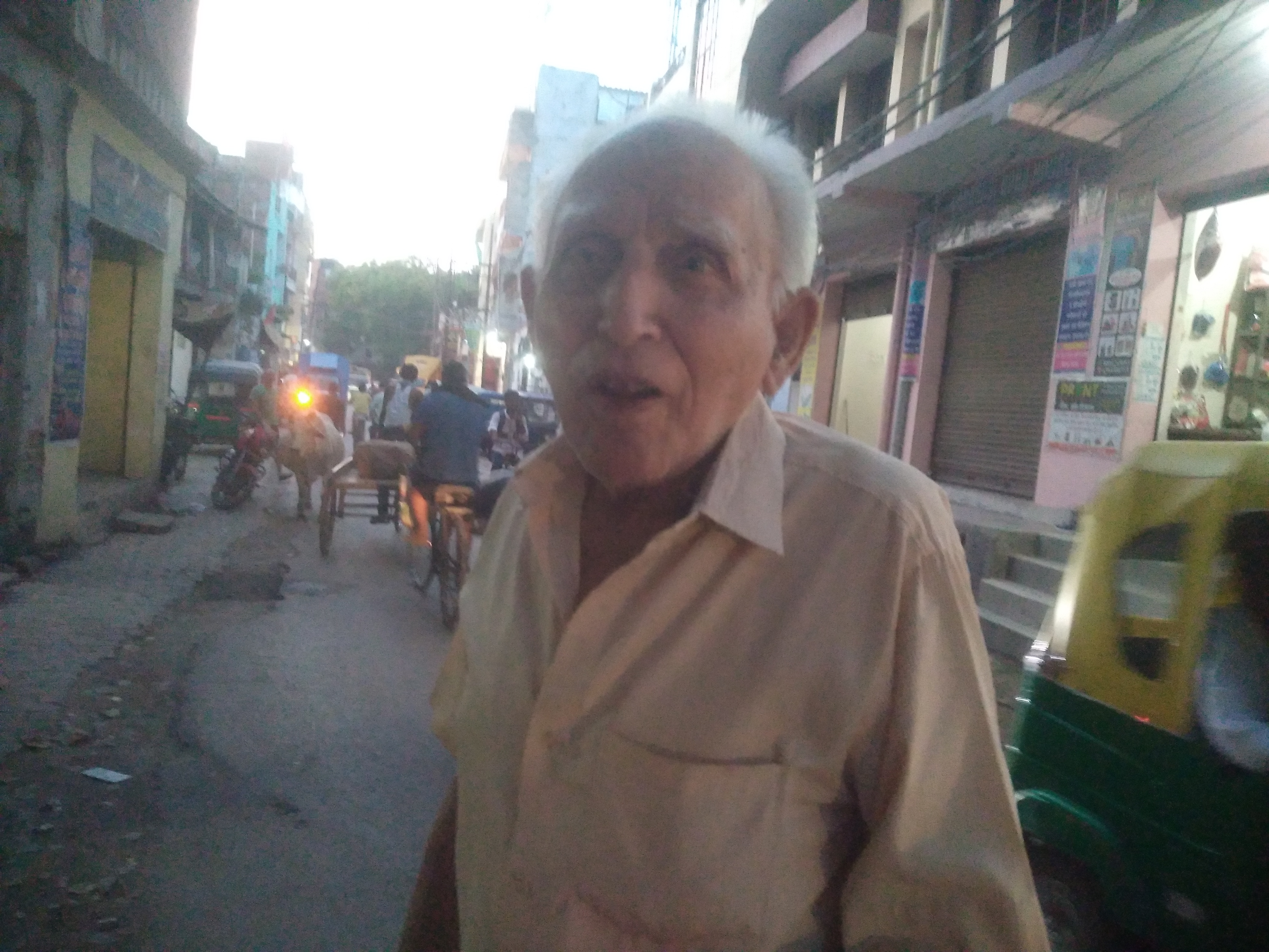 मंदिर प्रबंध समिति के व्यवस्थापक श्याम नारायण पांडेय