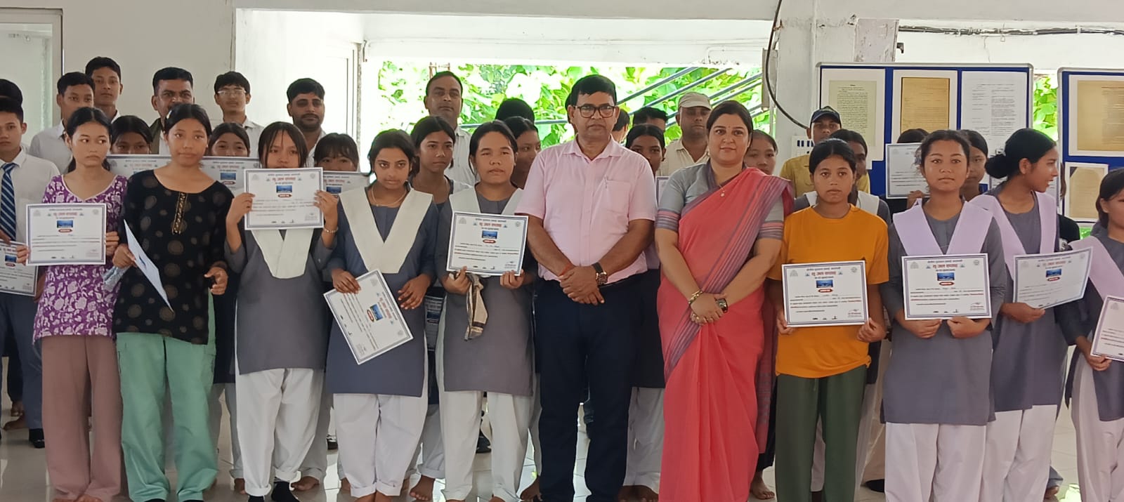 भूजल सप्ताह के अवसर पर उपस्थित छात्र छात्राए एवं मुख्य अतिथि