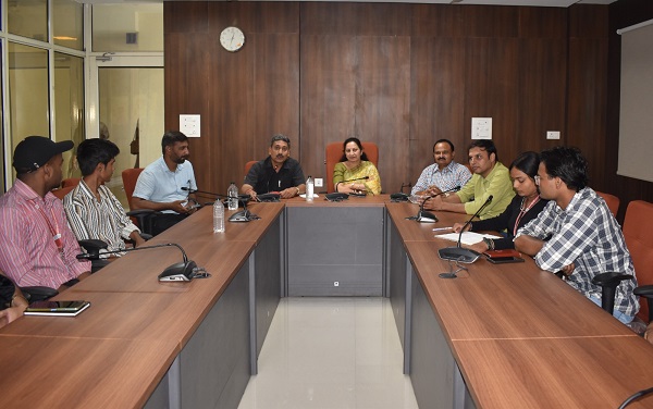 भोपाल : पत्रकारिता विश्वविद्यालय में राष्ट्रीय प्रसारण दिवस मनाया गया भोपाल : पत्रकारिता विश्वविद्यालय में राष्ट्रीय प्रसारण दिवस मनाया गया