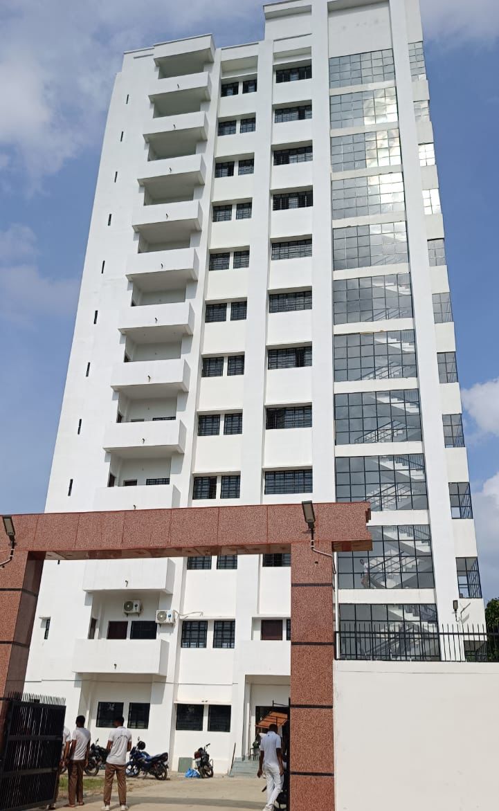 26वीं वाहिनी पीएसी परिसर में 11 मंजिला बैरक टॉवर का गुरुवार को मुख्यमंत्री करेंगे लोकार्पण 26वीं वाहिनी पीएसी परिसर में 11 मंजिला बैरक टॉवर का गुरुवार को मुख्यमंत्री करेंगे लोकार्पण