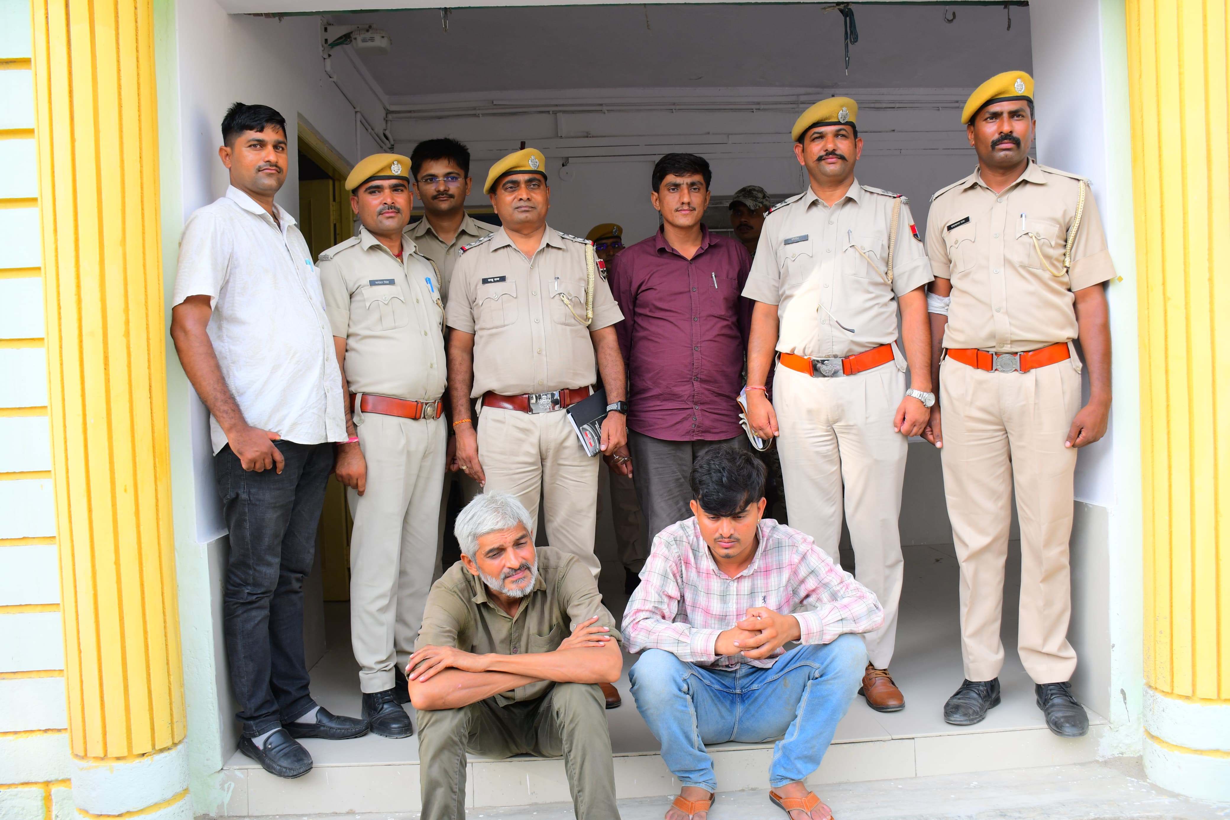100 करोड़ की एमडी ड्रग्स फैक्ट्री का पर्दाफाश: दो आरोपितों को पुलिस ने धर—दबोचा