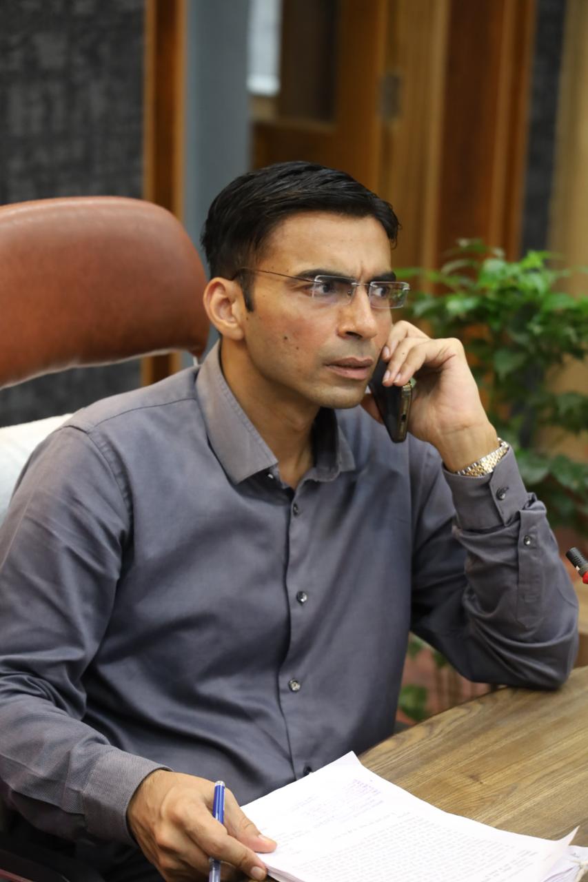 जिलाधिकारी   सविन बंसल