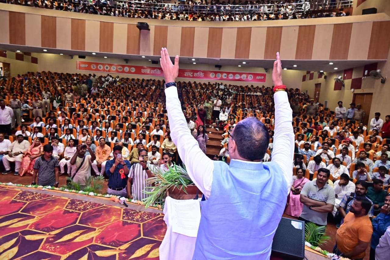 अभाविप देश की वह धड़कन है, जो युवाओं को समाज सेवा के लिए गढ़ती है:  बृजेश पाठक*