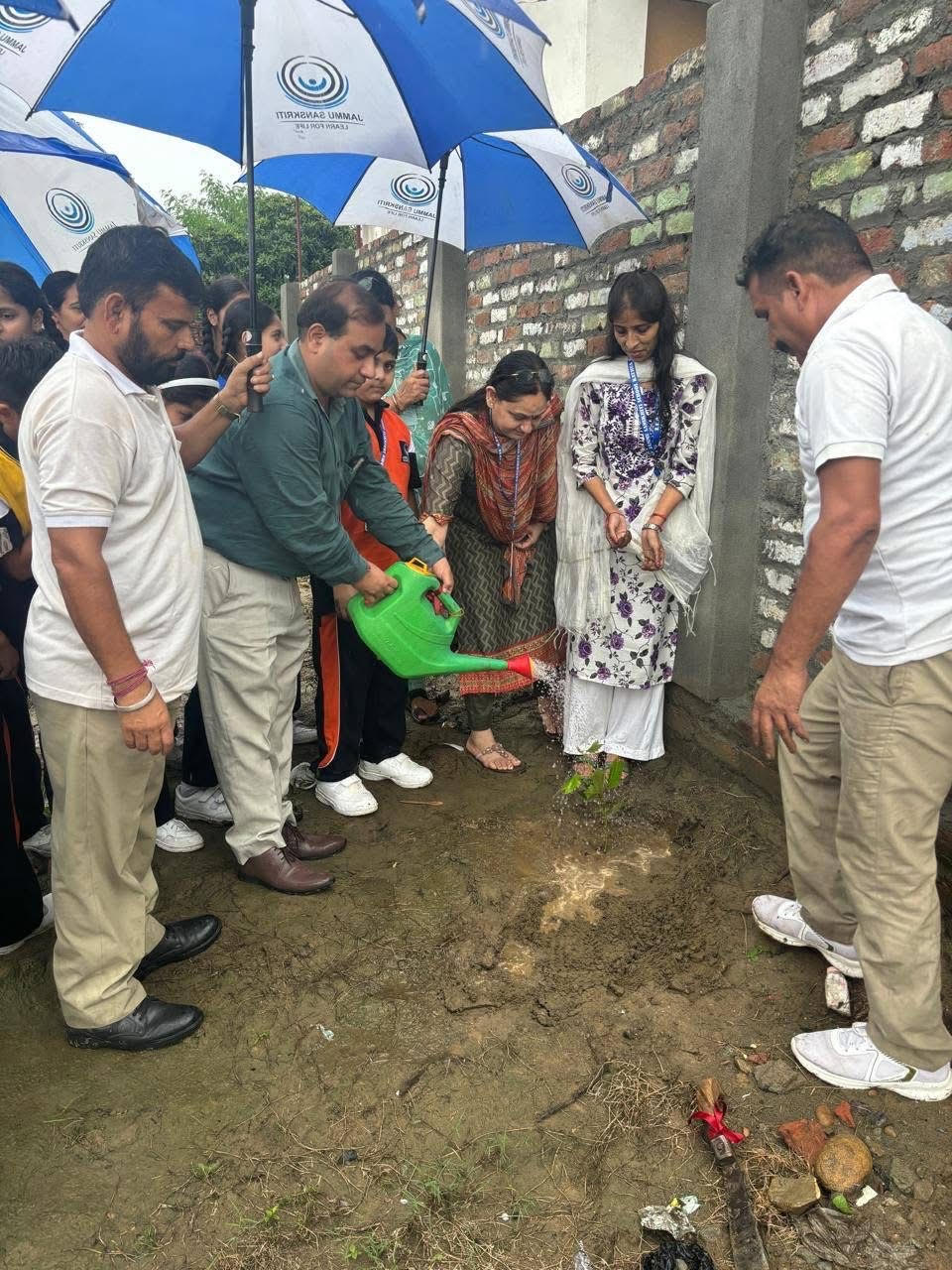 Ek Ped Maa Ke Naam-Tree plantation drive organized in Jammu Sanskriti School in collaboration with Forest Security Force Ek Ped Maa Ke Naam-Tree plantation drive organized in Jammu Sanskriti School in collaboration with Forest Security Force