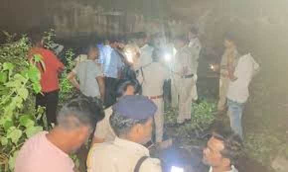 ग्वालियर में कार ने कांवड़ियों को कुचला ग्वालियर में कार ने कांवड़ियों को कुचला