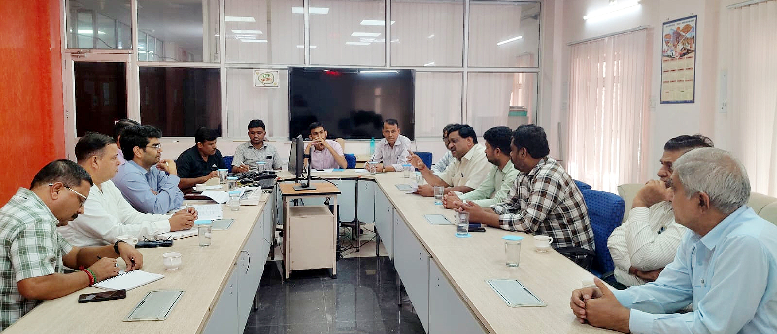रेलवे की फ्रेट ट्रैफिक से रेलवे- राजस्व बढ़ाने के सुझावों पर चर्चा रेलवे की फ्रेट ट्रैफिक से रेलवे- राजस्व बढ़ाने के सुझावों पर चर्चा