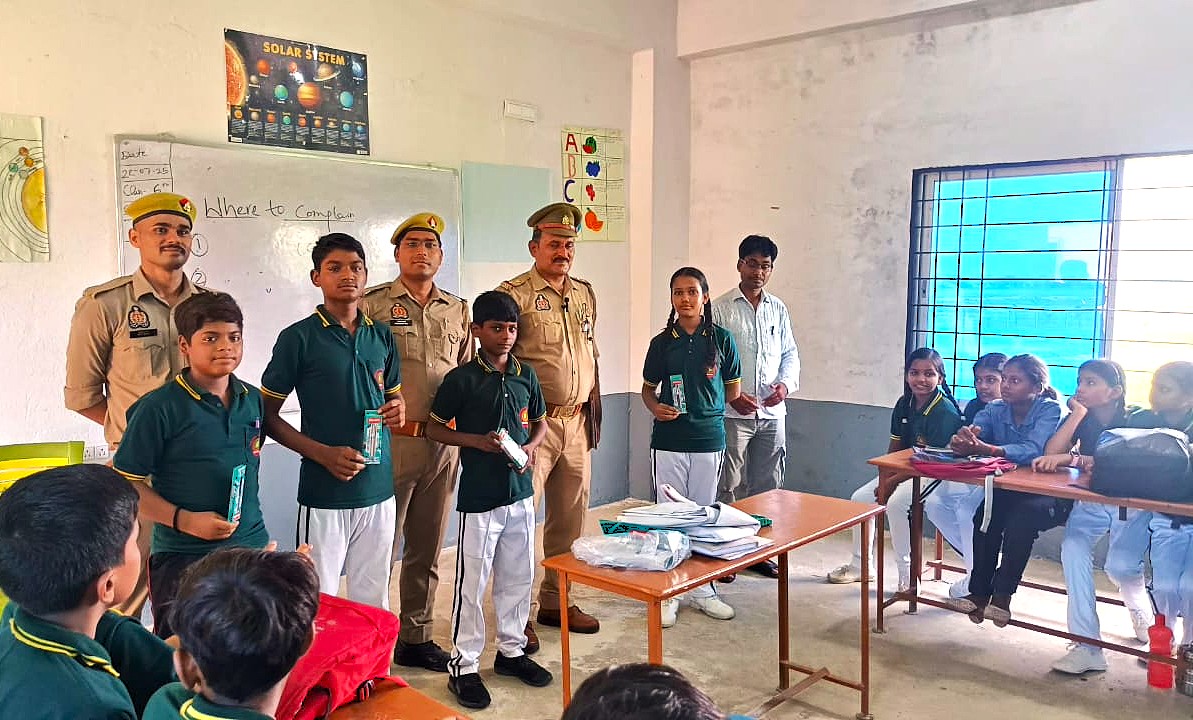 पंचशील डिग्री कॉलेज, मवई कला (हलिया) में जागरूकता कार्यक्रम। पंचशील डिग्री कॉलेज, मवई कला (हलिया) में जागरूकता कार्यक्रम।