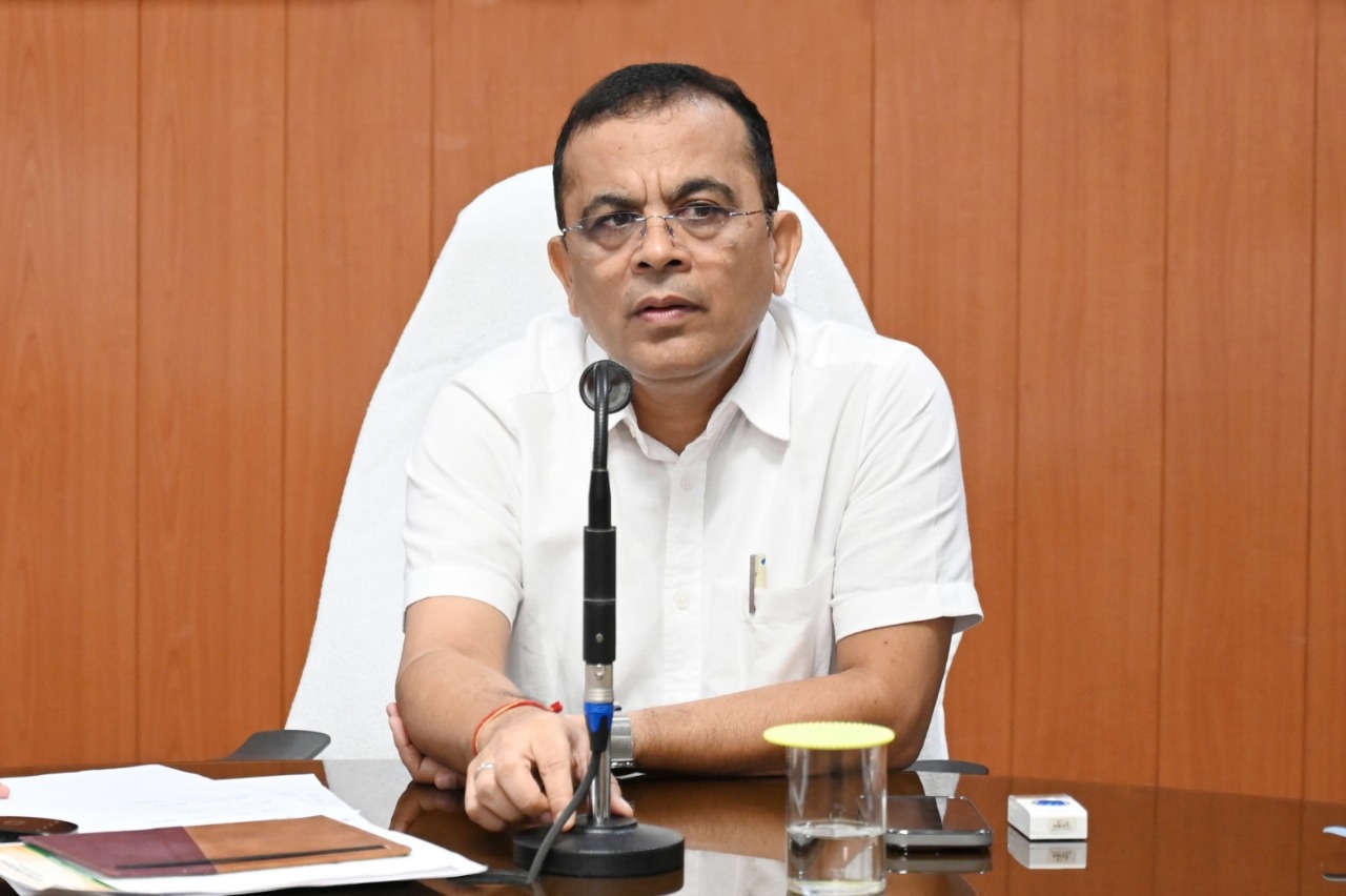 जांजगीर कलेक्टर ने विद्युत विभाग के अधिकारियों की ली बैठक जांजगीर कलेक्टर ने विद्युत विभाग के अधिकारियों की ली बैठक