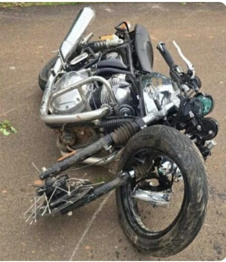 दुर्घटनाग्रस्त बाइक दुर्घटनाग्रस्त बाइक