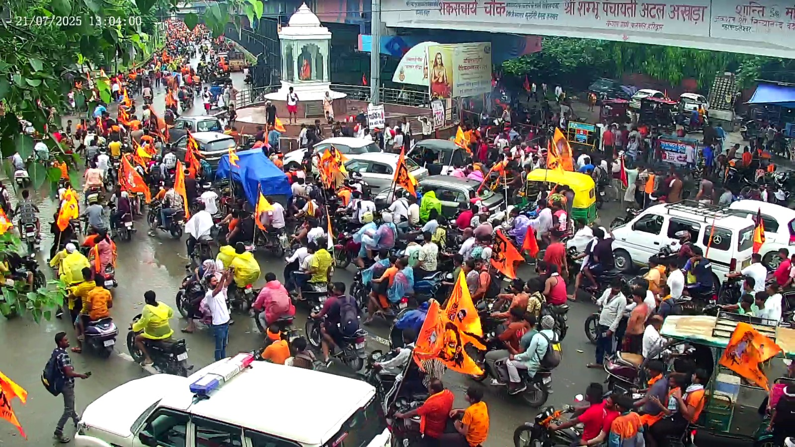 कांवड़ियों की भीड़