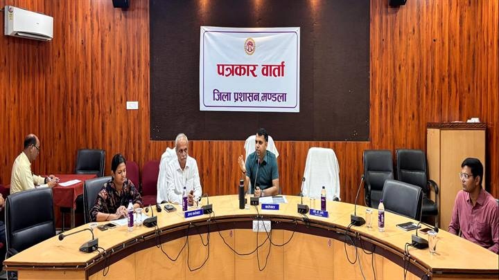 पत्रकार वार्ता पत्रकार वार्ता
