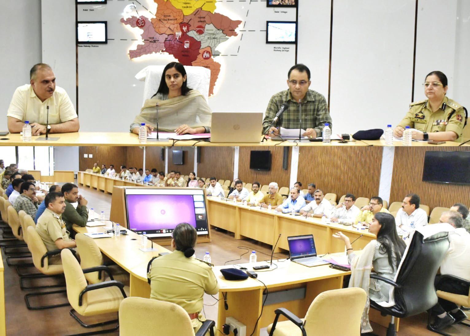 रियासी उपायुक्त ने स्वतंत्रता दिवस समारोह 2025 की तैयारियों की समीक्षा की रियासी उपायुक्त ने स्वतंत्रता दिवस समारोह 2025 की तैयारियों की समीक्षा की