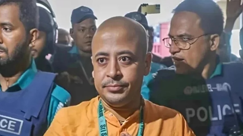 हिंदू संत चिन्मय कृष्ण दास ब्रह्मचारी। फोटो-ढाका ट्रिब्यून हिंदू संत चिन्मय कृष्ण दास ब्रह्मचारी। फोटो-ढाका ट्रिब्यून
