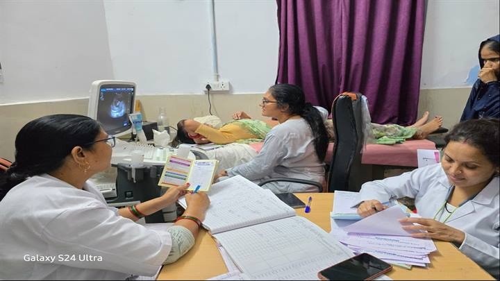 सरकारी अस्पतालों में एक साथ लगाई गईं एचआरपी क्लीनिक सरकारी अस्पतालों में एक साथ लगाई गईं एचआरपी क्लीनिक
