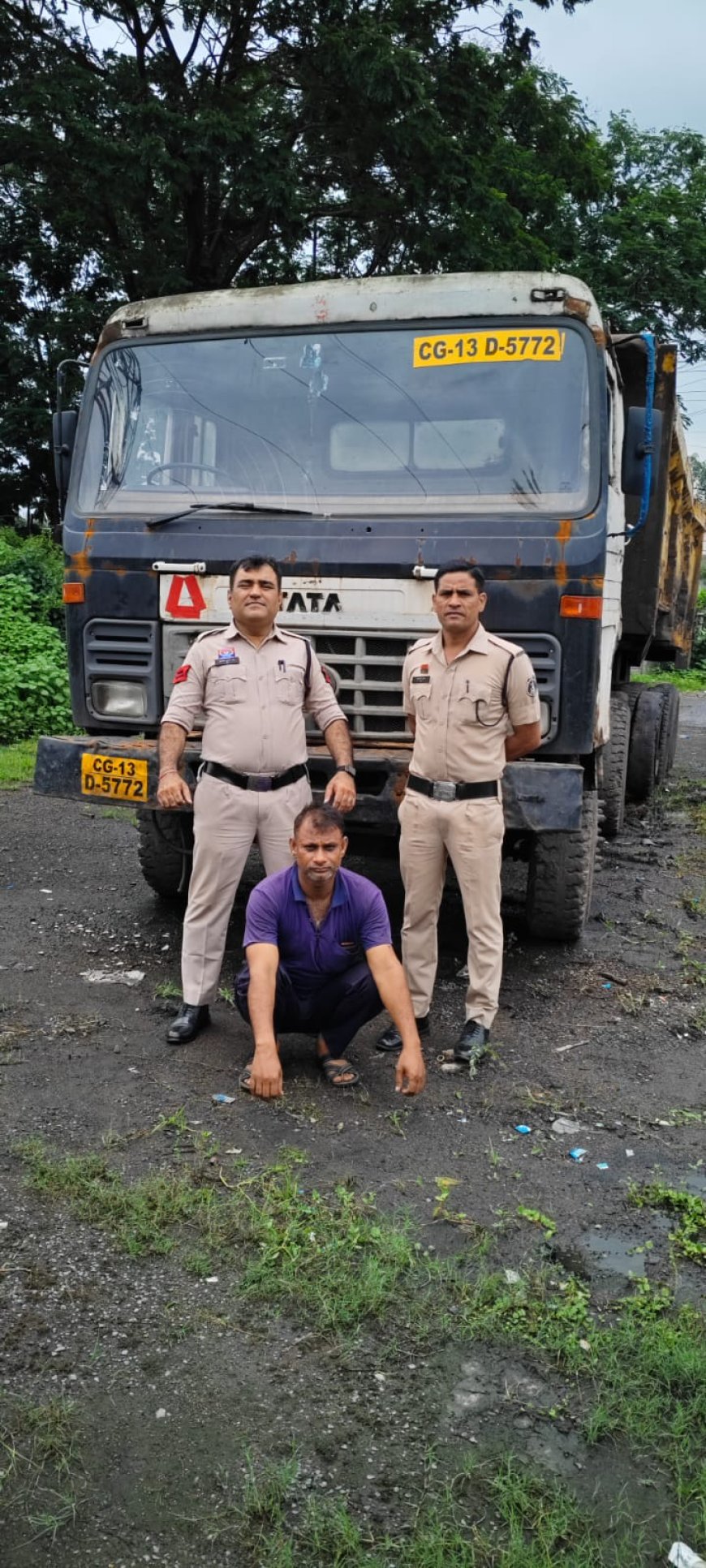 पुलिस के गिरफ्त में आरोपी