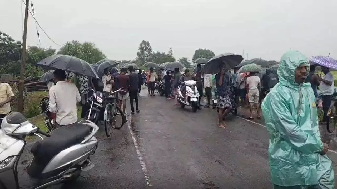 जांजगीर में पूर्व सरपंच के बेटे की लाश मिली, हत्या की आशंका जांजगीर में पूर्व सरपंच के बेटे की लाश मिली, हत्या की आशंका